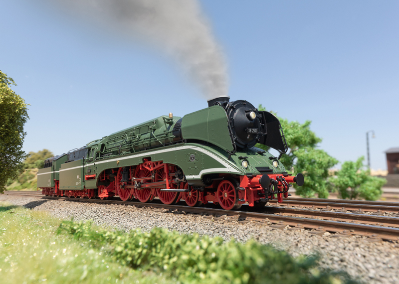Märklin HO メルクリン　Reihe 1016/1116,BR182 Steam Locomotive, Road Number 18 201 | Trix Websites