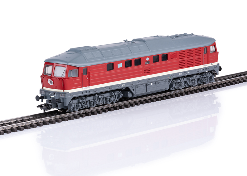 Class 132 Diesel Locomotive | Maerklin US