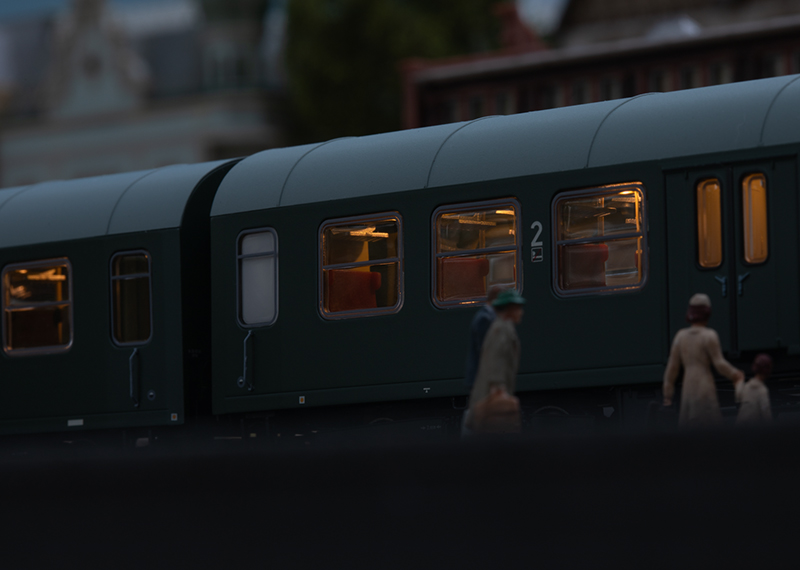 Halberstadt Center Entry Car Passenger Car Set | Maerklin US