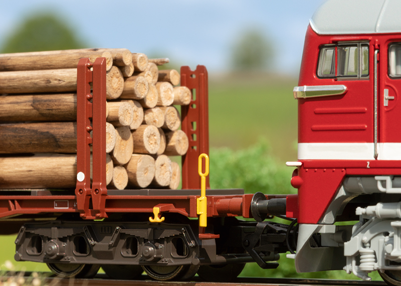 Stake Car Set for Wood Transport | Maerklin US