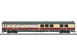 Type Apmz 121 Express Passenger Car | Maerklin US