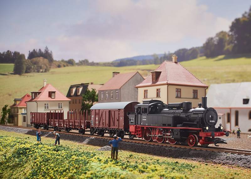 "Era III Freight Train" Digital Starter Set | Trix Websites
