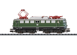 Type A4üm-63 Express Train Passenger Car | Trix Websites