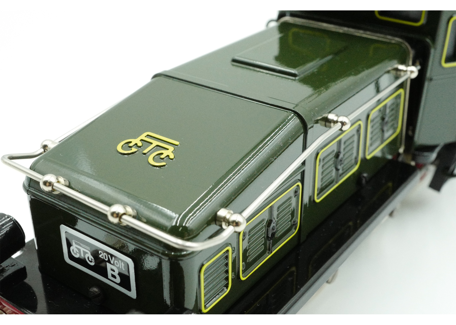 Replica CCS 66 Electric Locomotive | Maerklin US